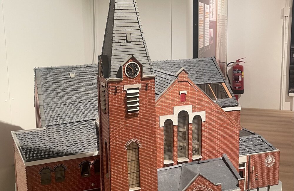 Foto maquette Zonnebrinkkerk.jpeg