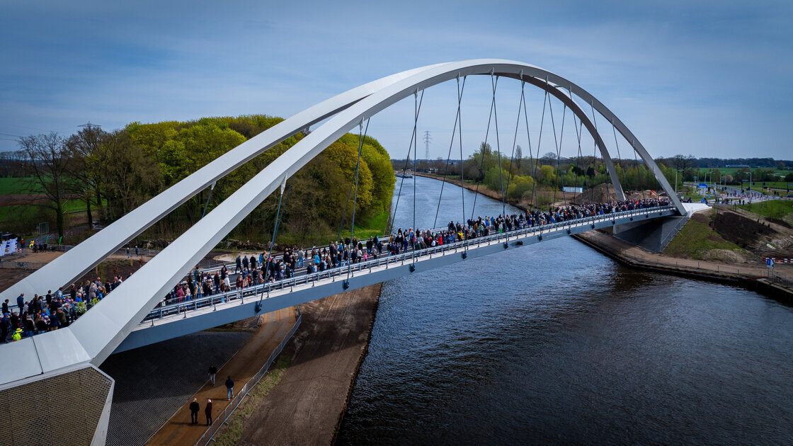 Opening Nettelhorsterbrug in Lochem