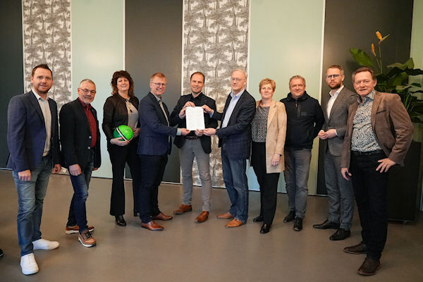 Herijking-sportakkoord-Achterhoek-in-Beweging-Groepsfoto-1.jpg