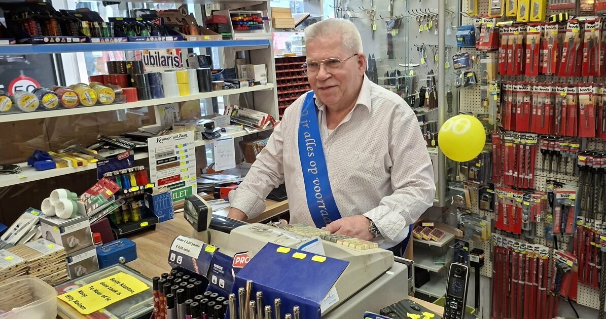 Willy 50 jaar bij hobbyhuis Heinen