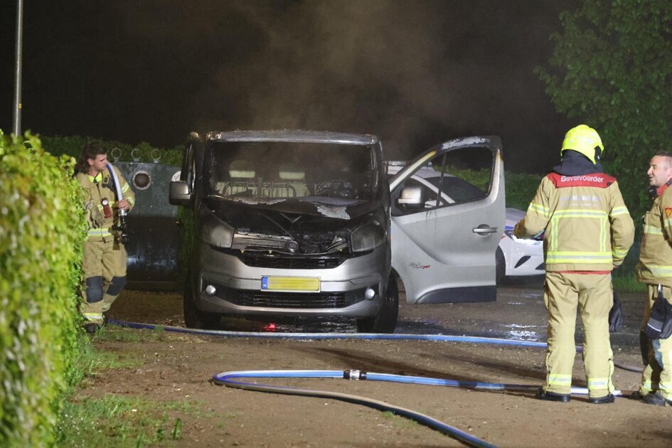 Autobrand snel onder controle in Groenlo