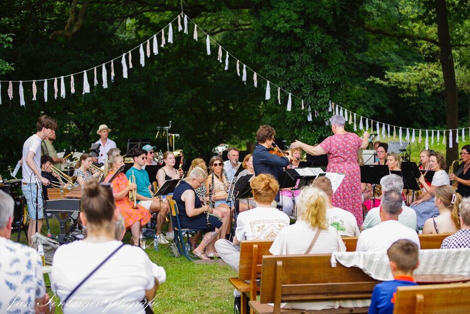 Recreantenorkest en De Nöttenkrakers verzorgen gezamenlijk openluchtconcert