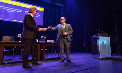 20240127-Euregio-Nieuwjaarsbijeenkomst-RobBaas-LR-Socials-8-1-400x267-1.jpg