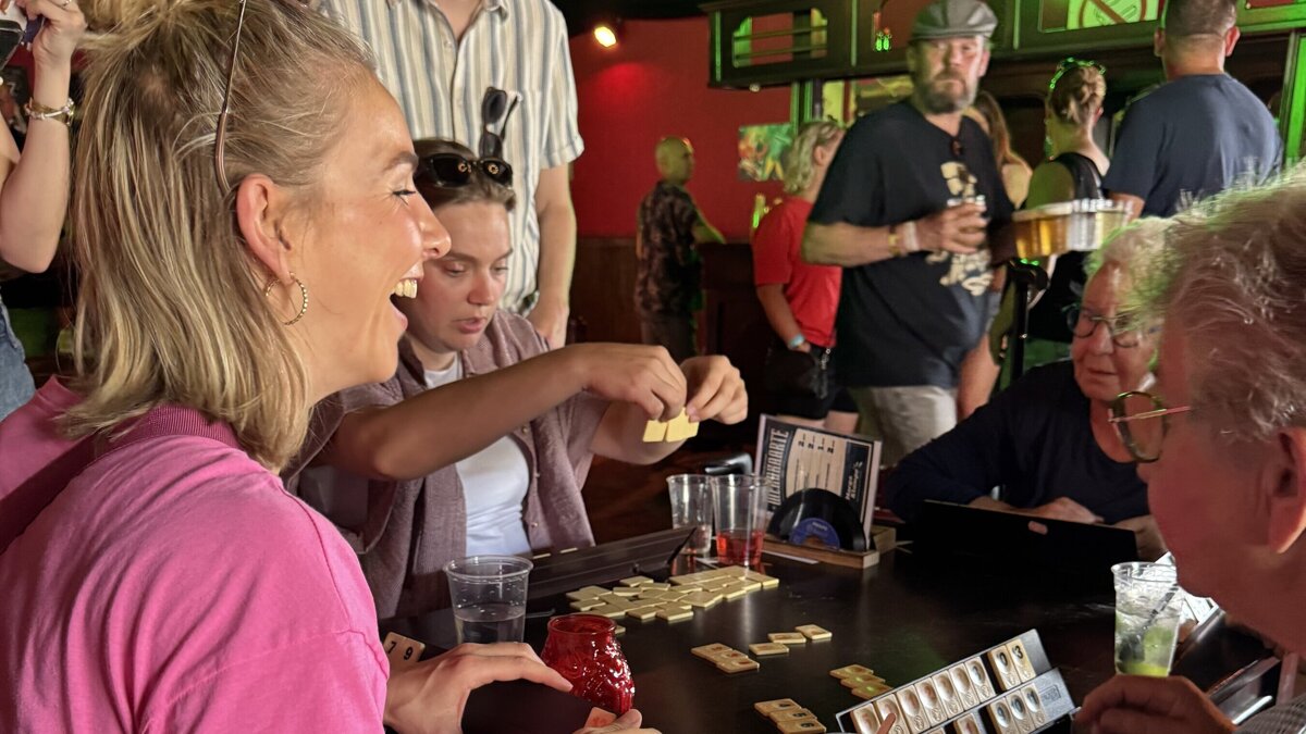 Marga Klompé - Zwarte Cross - sfeeerbeeld Stamcafé De Schans.jpeg