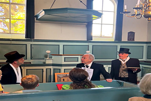 Willem-Paschen-en-Jan-Willink-brengen-het-verhaal-van-belangrijke-doopsgezinden-uit-Winterswijk-2.jpg
